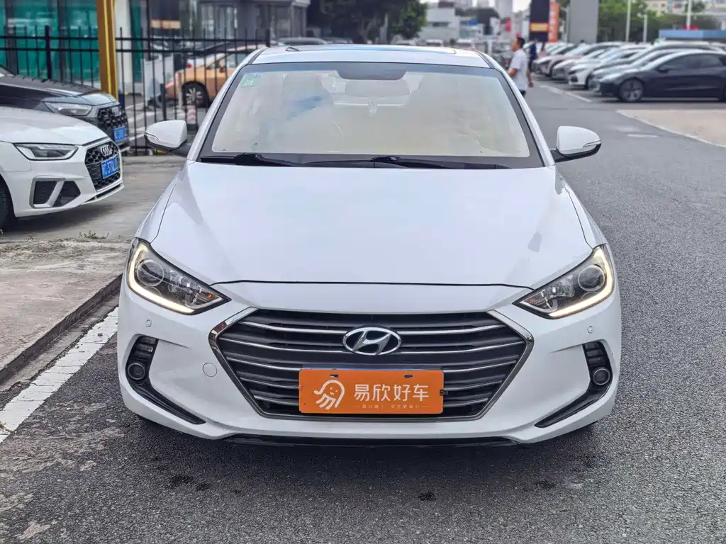 Hyundai Elantra — миниатюра 2
