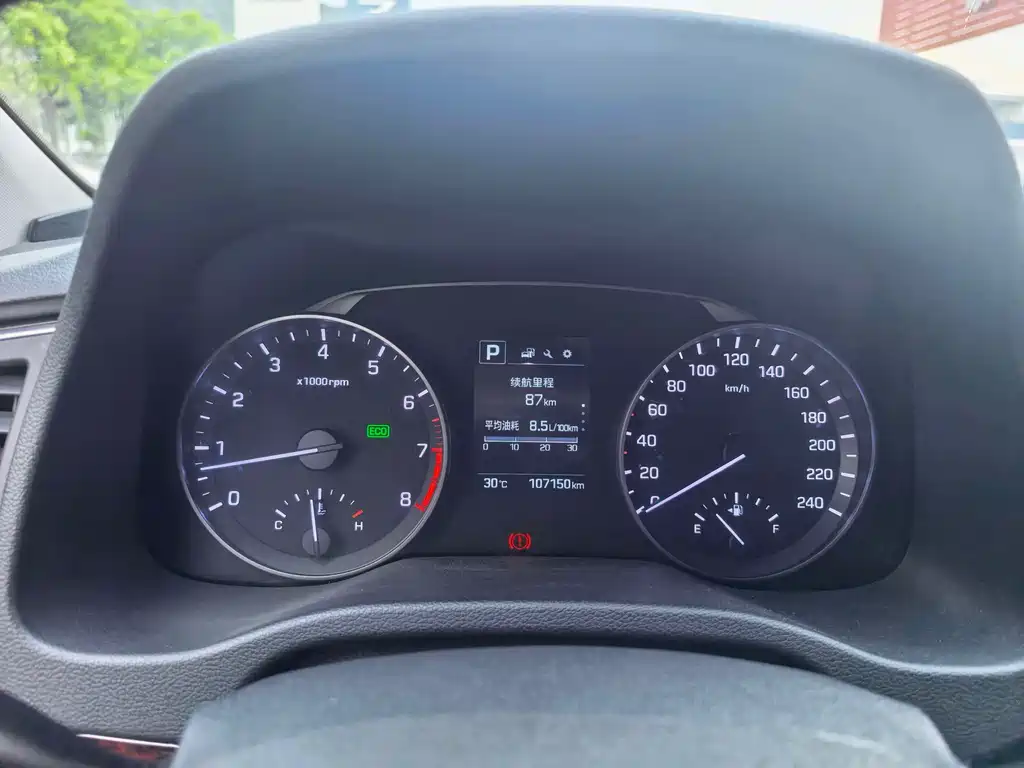 Hyundai Elantra — миниатюра 14