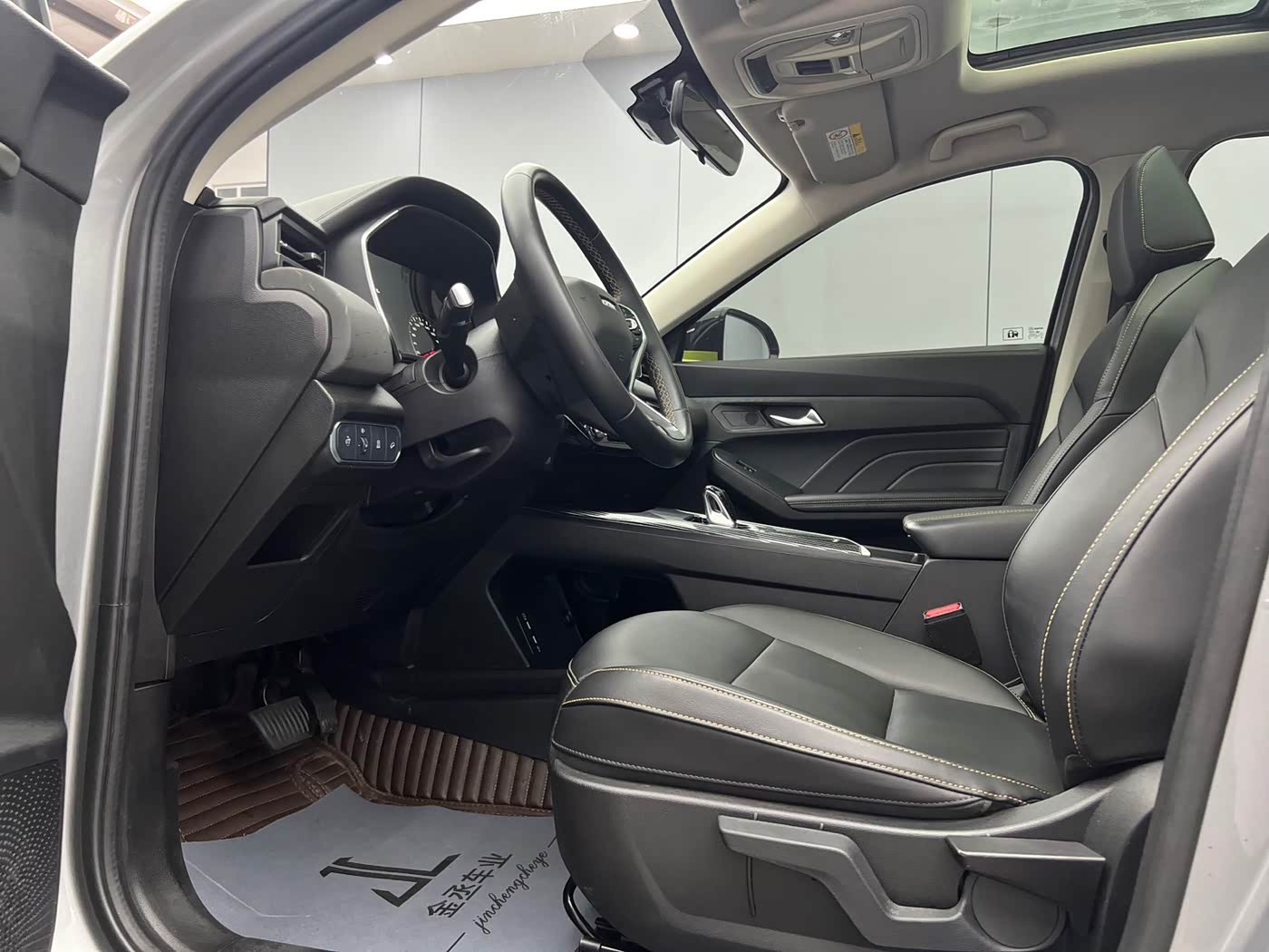 Haval Haval H6 1.5 л 2022 г. Серебристо-серый, пробег 36000 км