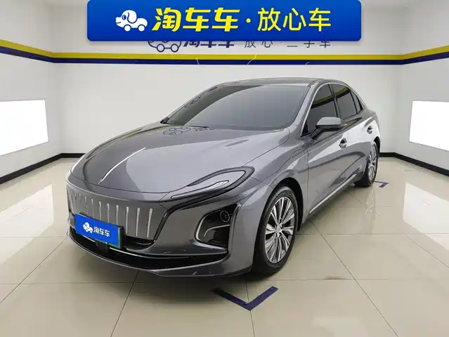 Hongqi E-QM5