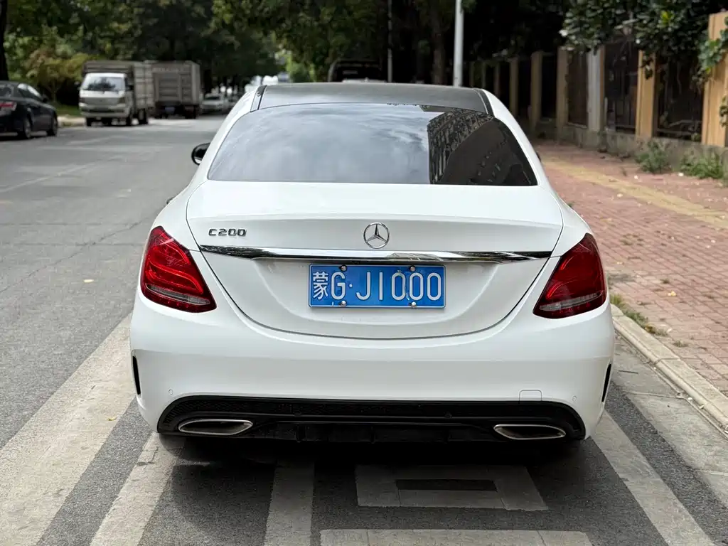 Mercedes-Benz C-Class — миниатюра 11