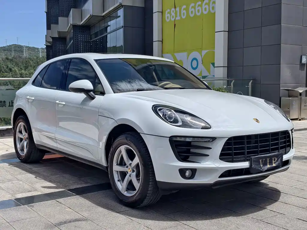 Porsche Macan — миниатюра 3