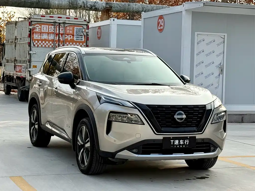 Nissan X-Trail — миниатюра 3
