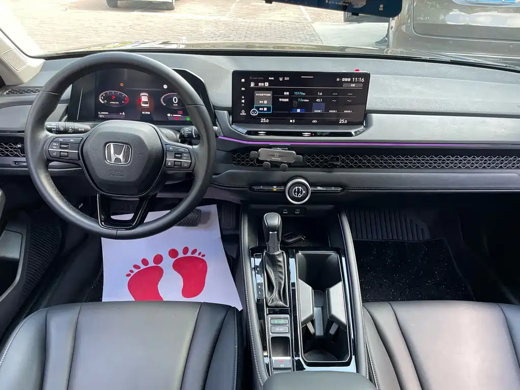 Honda Accord — миниатюра 11