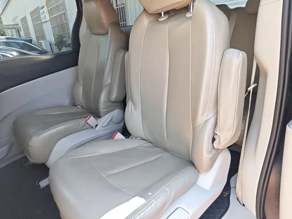 Buick GL8 — миниатюра 17
