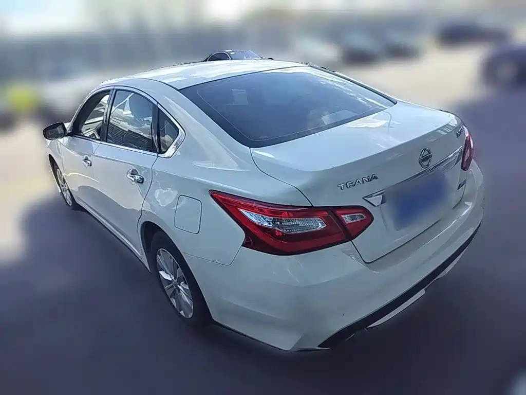 Nissan Teana — миниатюра 7