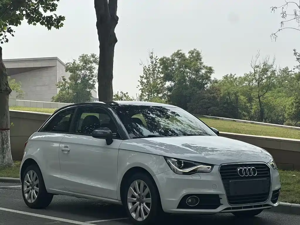 Audi A1 2014 30 TFSI Comfort