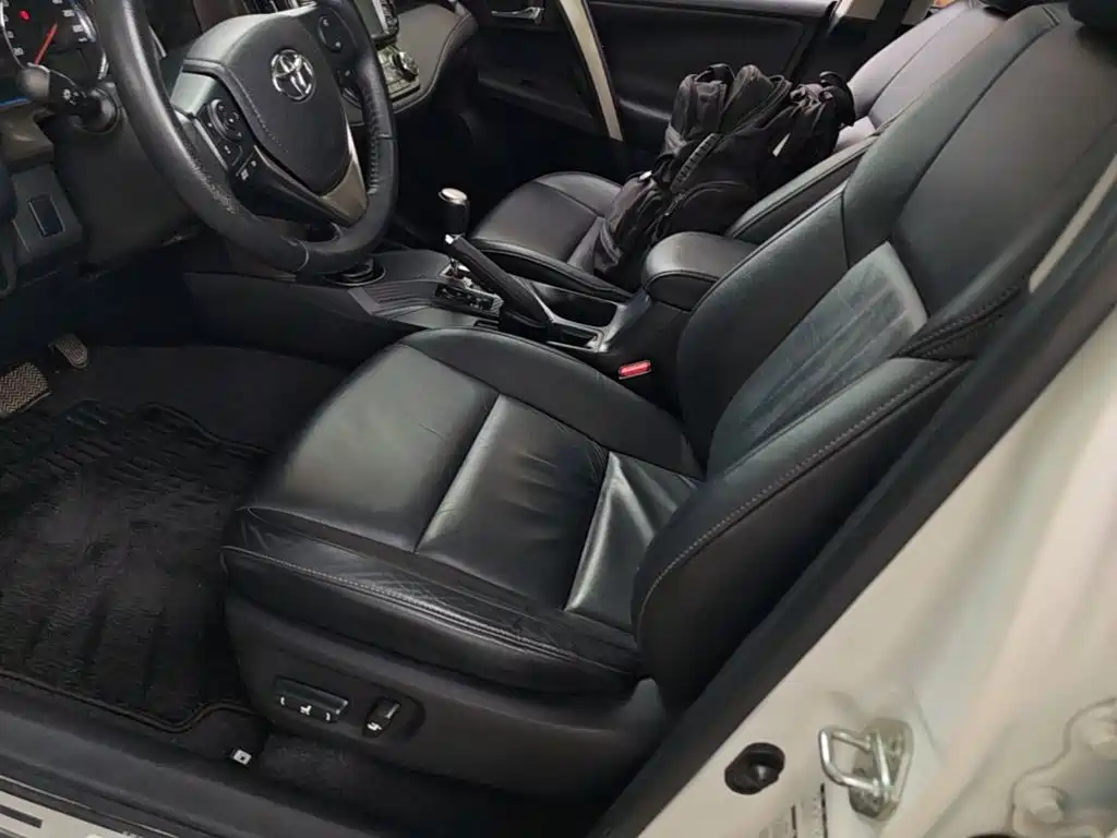 Toyota RAV4 — миниатюра 15