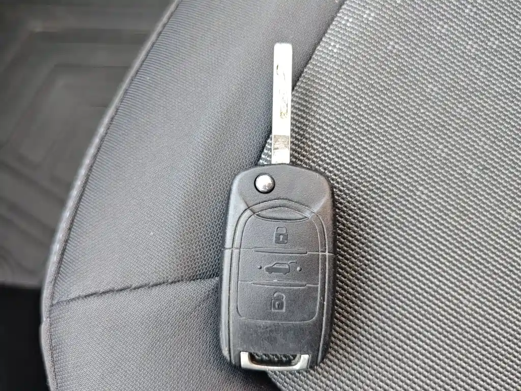 Wuling MINIEV — миниатюра 9