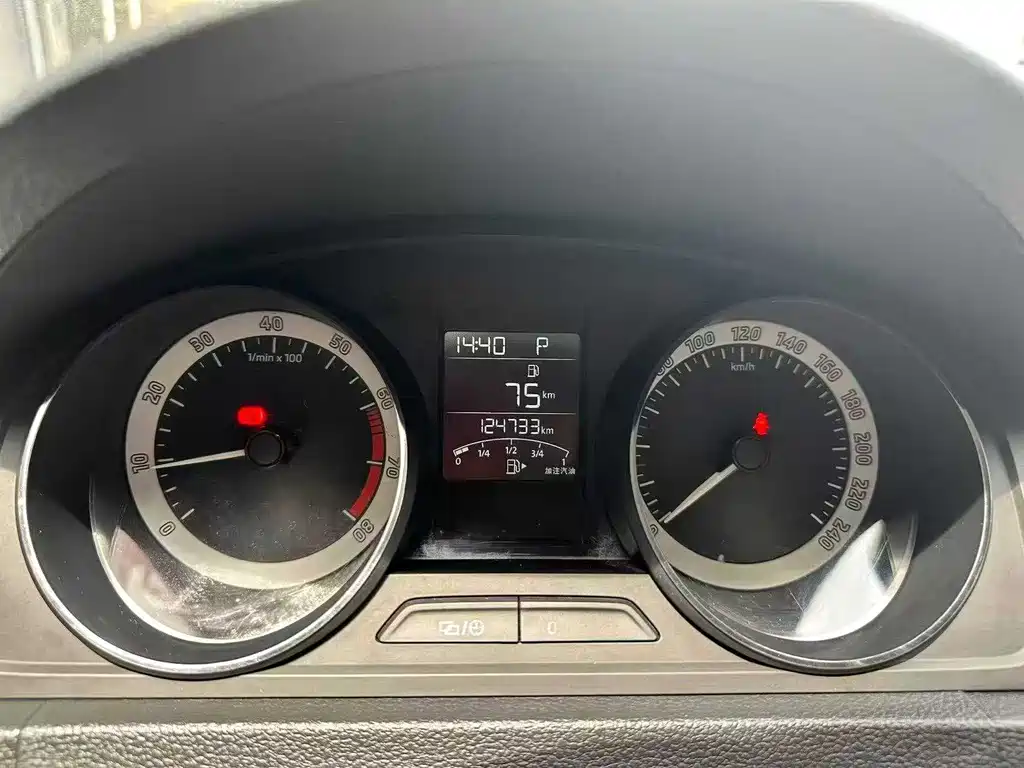 Skoda Rapid Spaceback — миниатюра 9