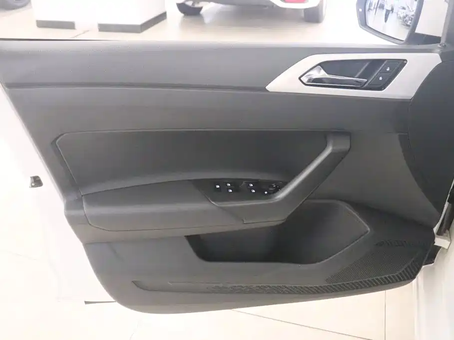 Volkswagen Polo — миниатюра 9