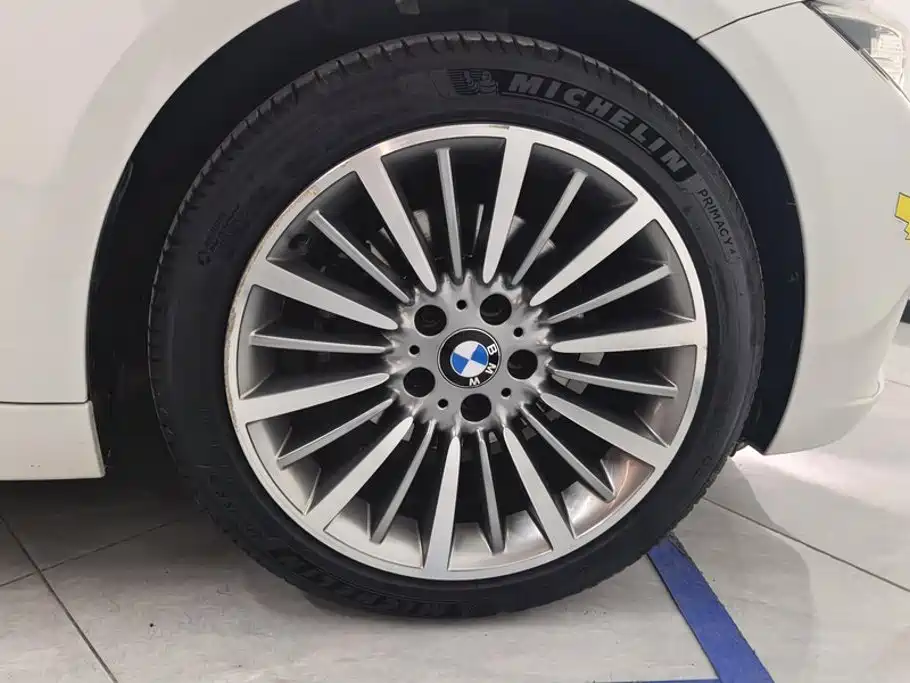 BMW 3 Series — миниатюра 6