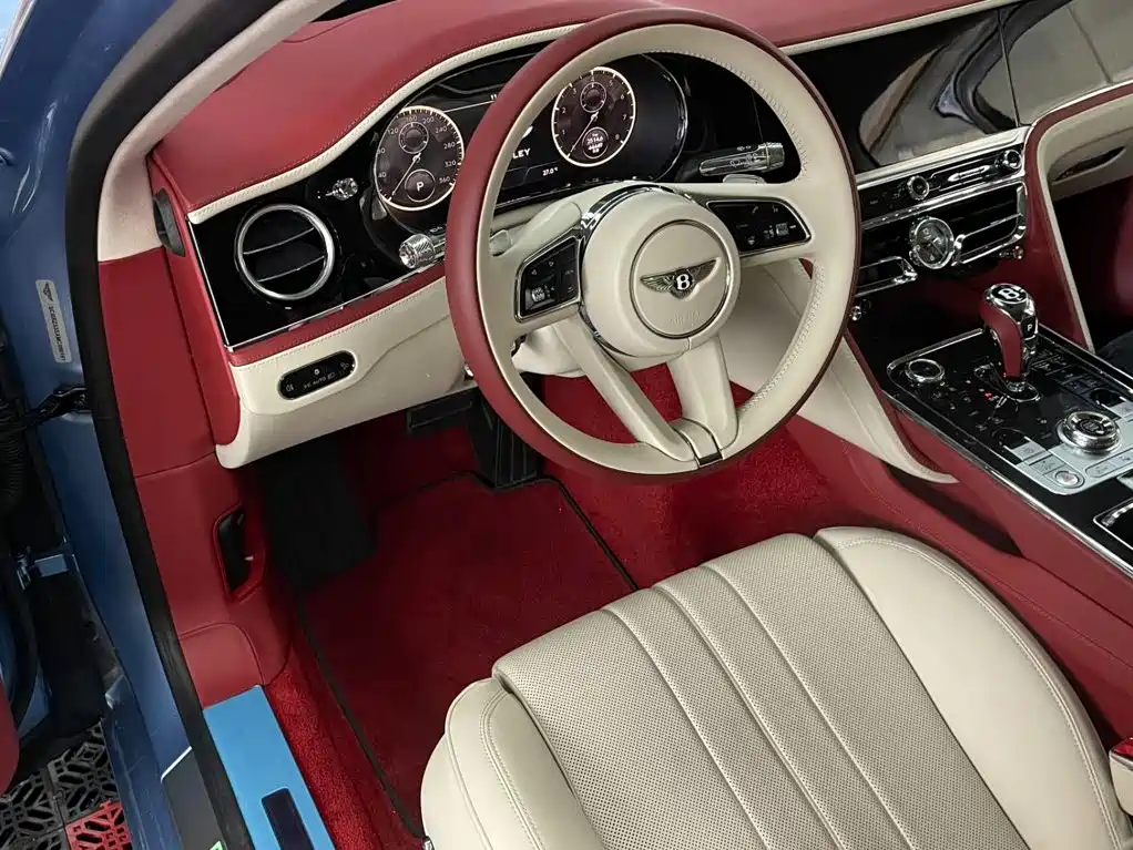 Bentley Flying Spur — миниатюра 12