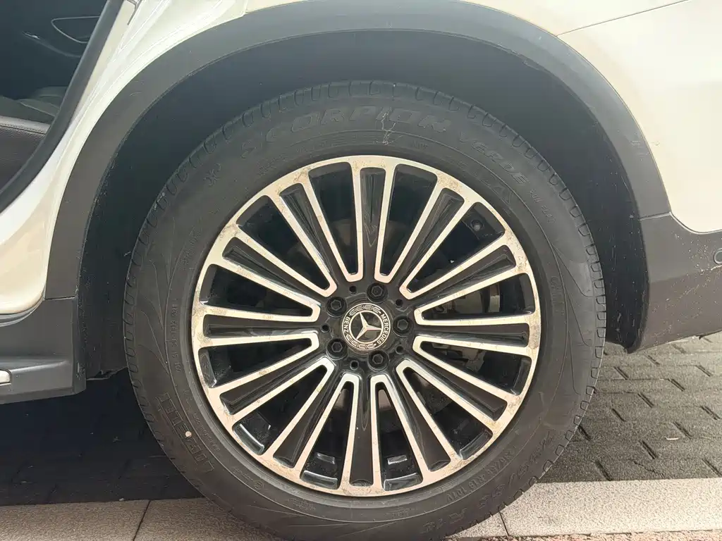 Mercedes-Benz GLC — миниатюра 12