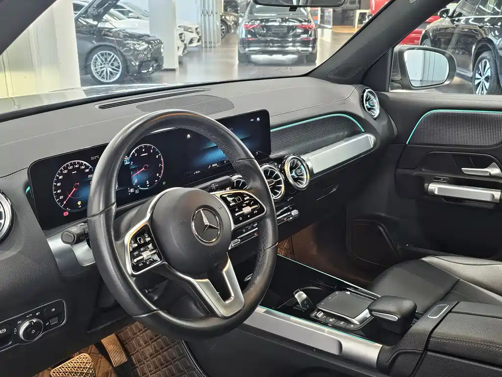 Mercedes-Benz GLB — миниатюра 6