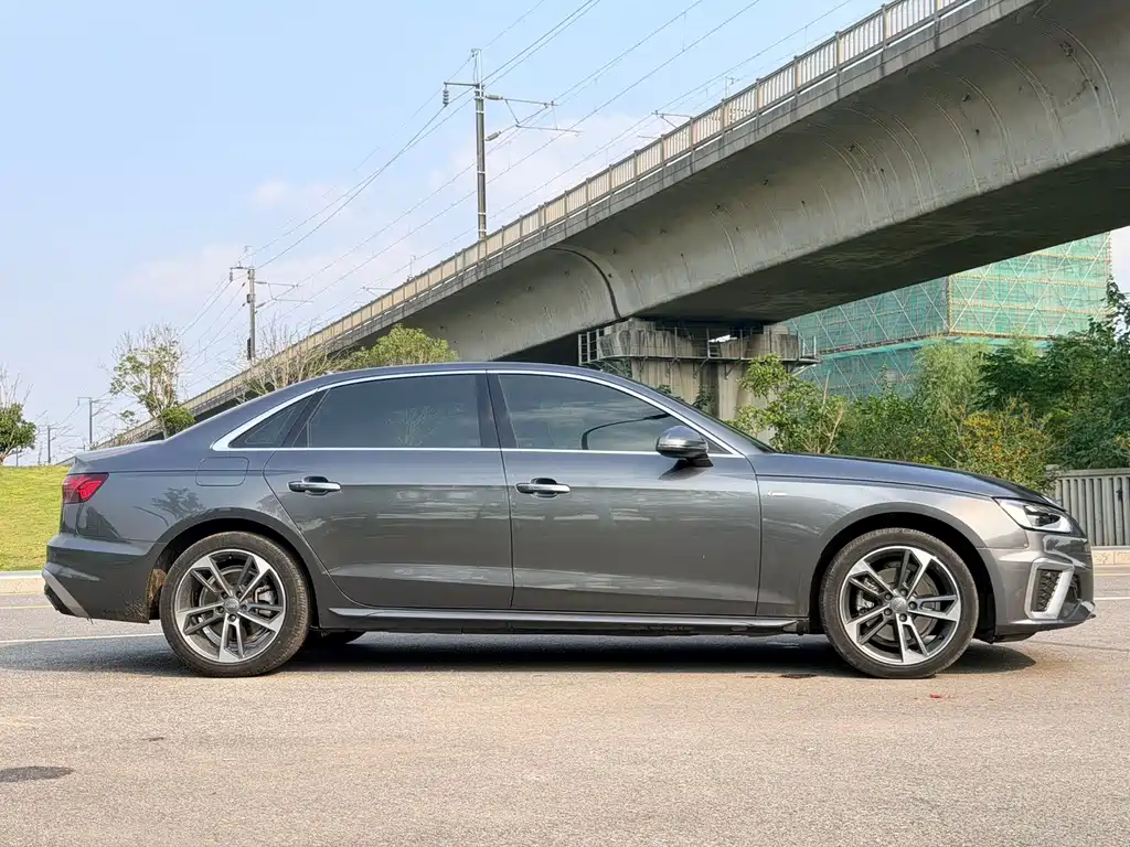 Audi A4L — миниатюра 7