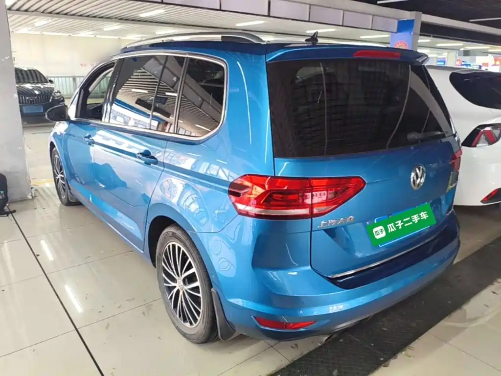 Volkswagen Touran — миниатюра 5