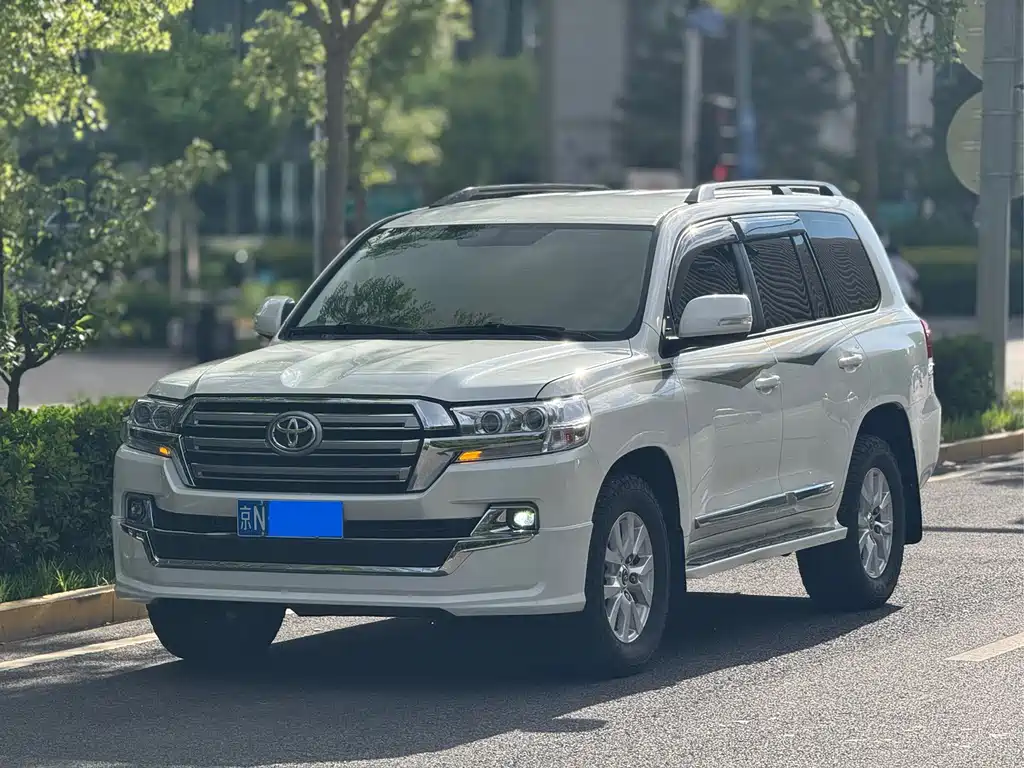 Toyota Land Cruiser 2016