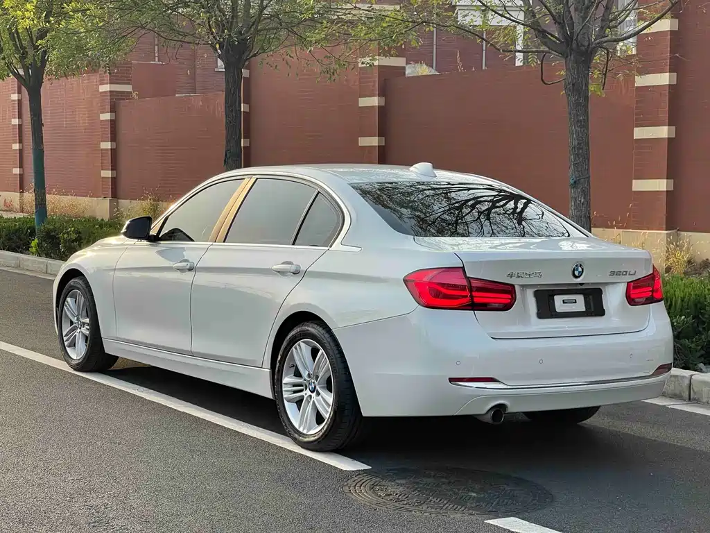 BMW 3 Series — миниатюра 16