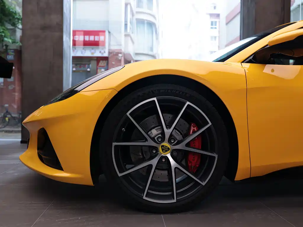 Lotus Emira 2.0T DCT First Edition, фото 15