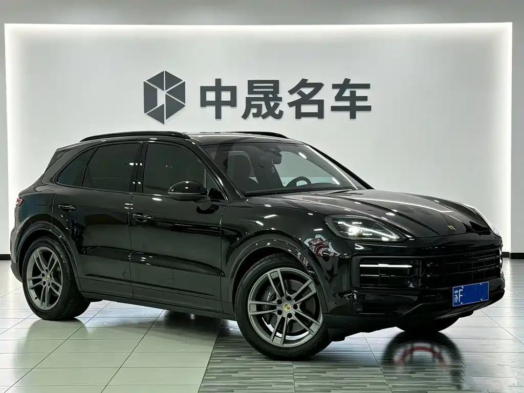 Porsche Cayenne — миниатюра 3