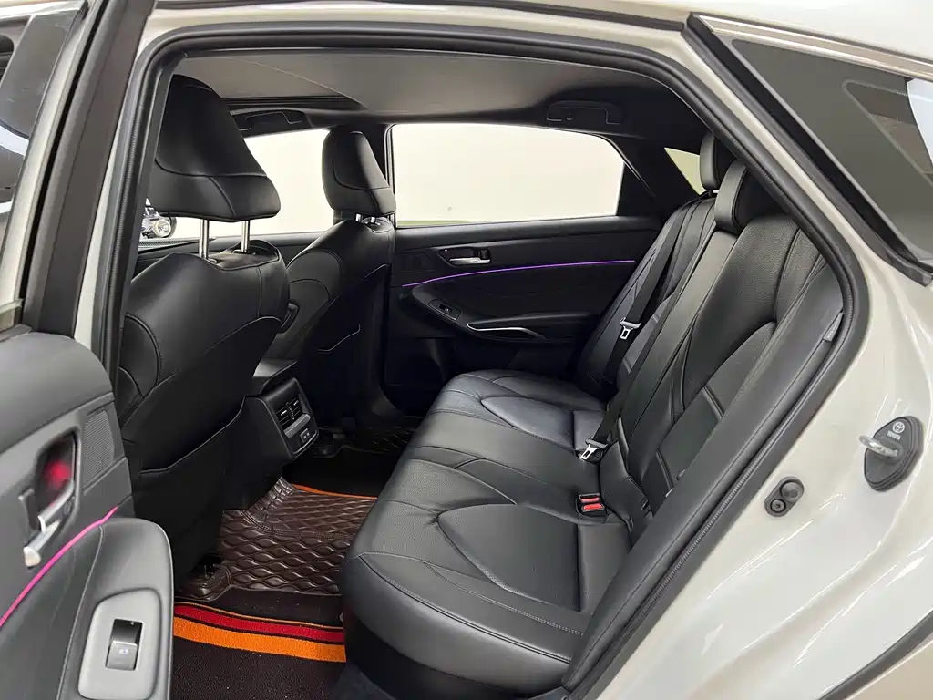 Toyota Avalon — миниатюра 11