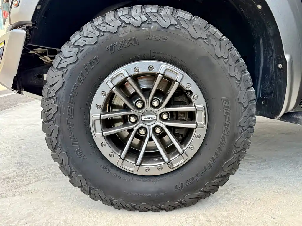 Ford F-150 Raptor — миниатюра 27