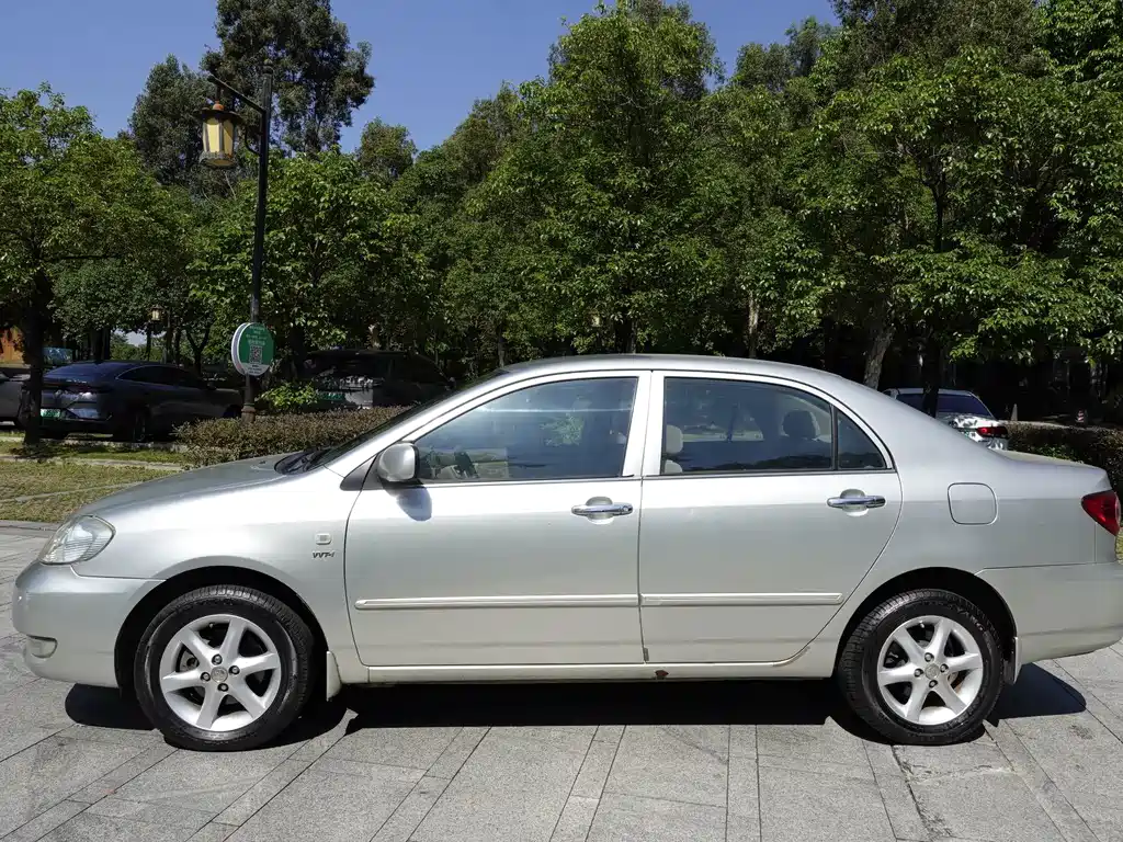 Toyota Corolla — миниатюра 4