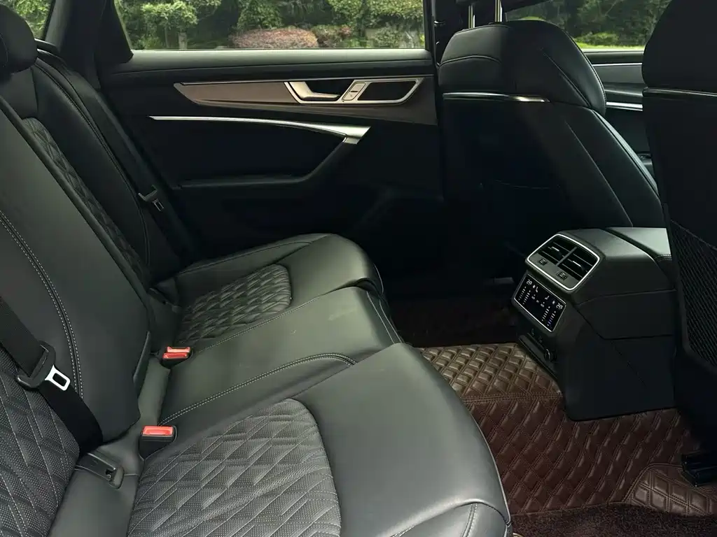 Audi A6L — миниатюра 5