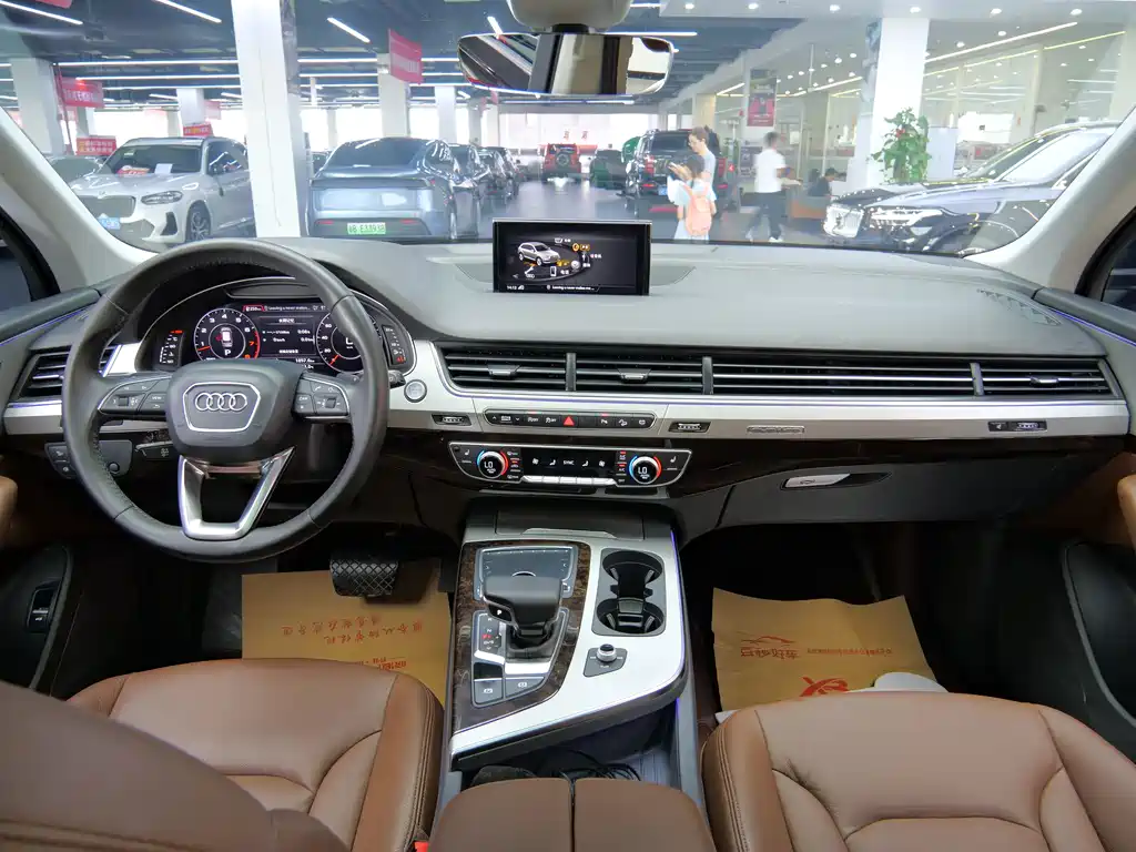 Audi Q7 — миниатюра 11