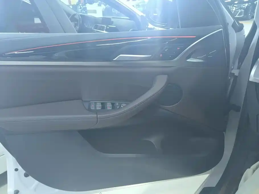 BMW X3 — миниатюра 7