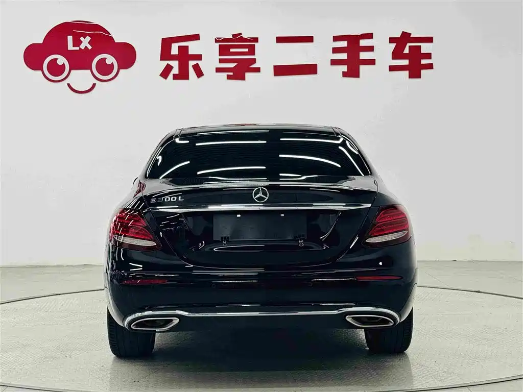 Mercedes-Benz E-Class — миниатюра 4
