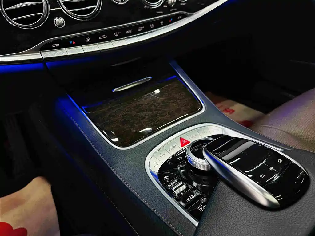Mercedes-Benz S-Class — миниатюра 16