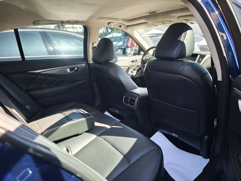 Infiniti Q50L — миниатюра 5