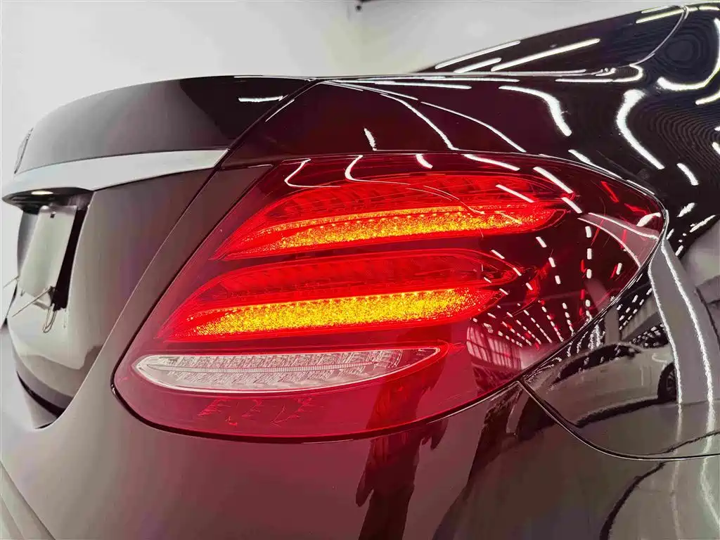 Mercedes-Benz E-Class — миниатюра 24