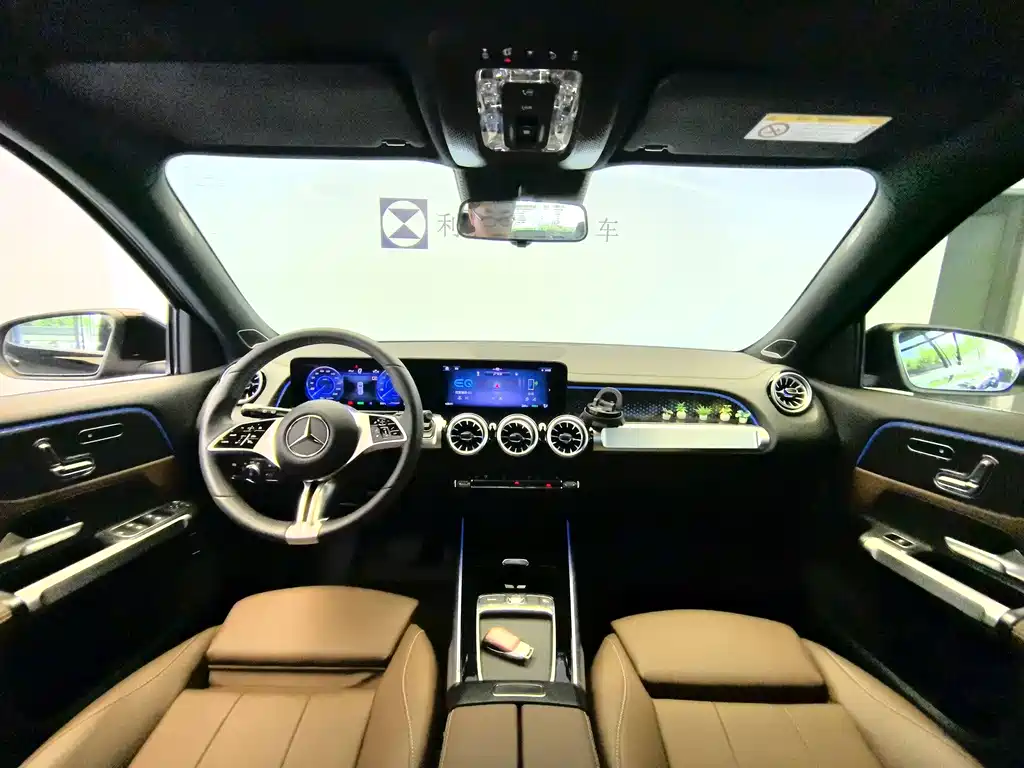 Mercedes-Benz EQB — миниатюра 11