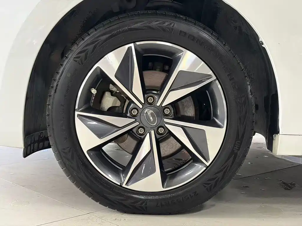 GAC Motor M6 270T DCT Luxury Edition (6-seat), фото 16