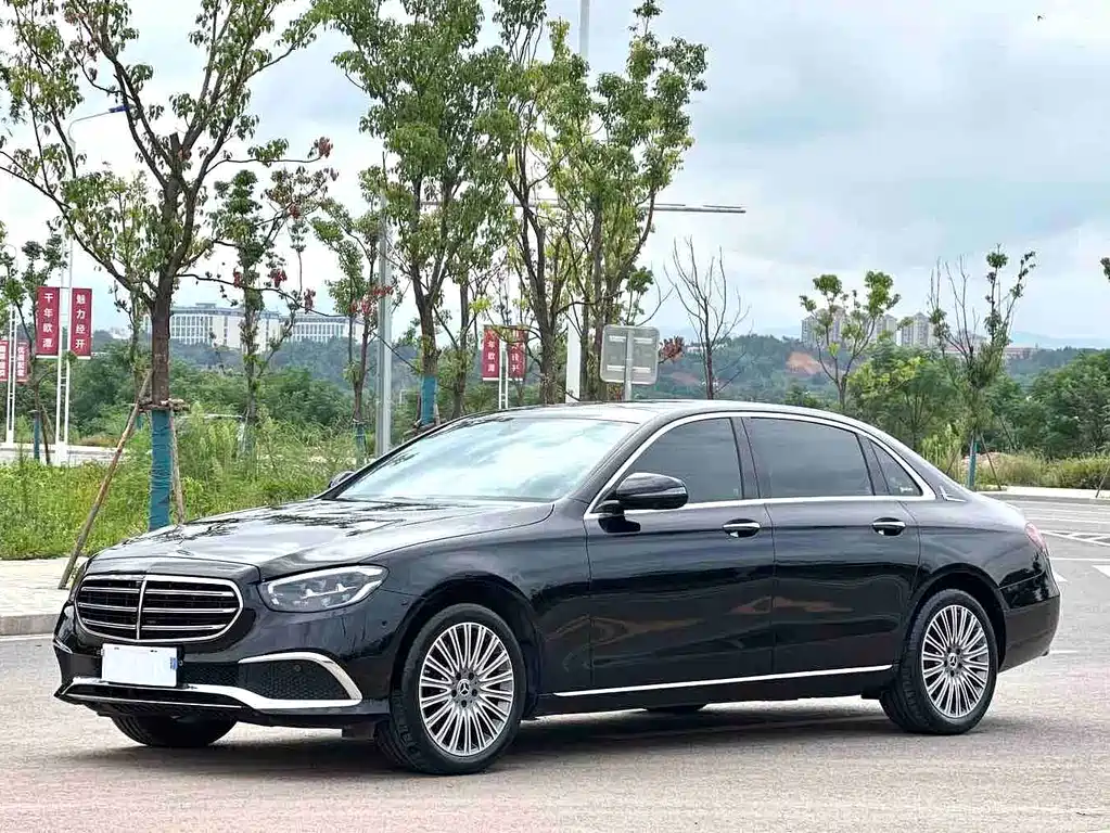 Mercedes-Benz E-Class 2022