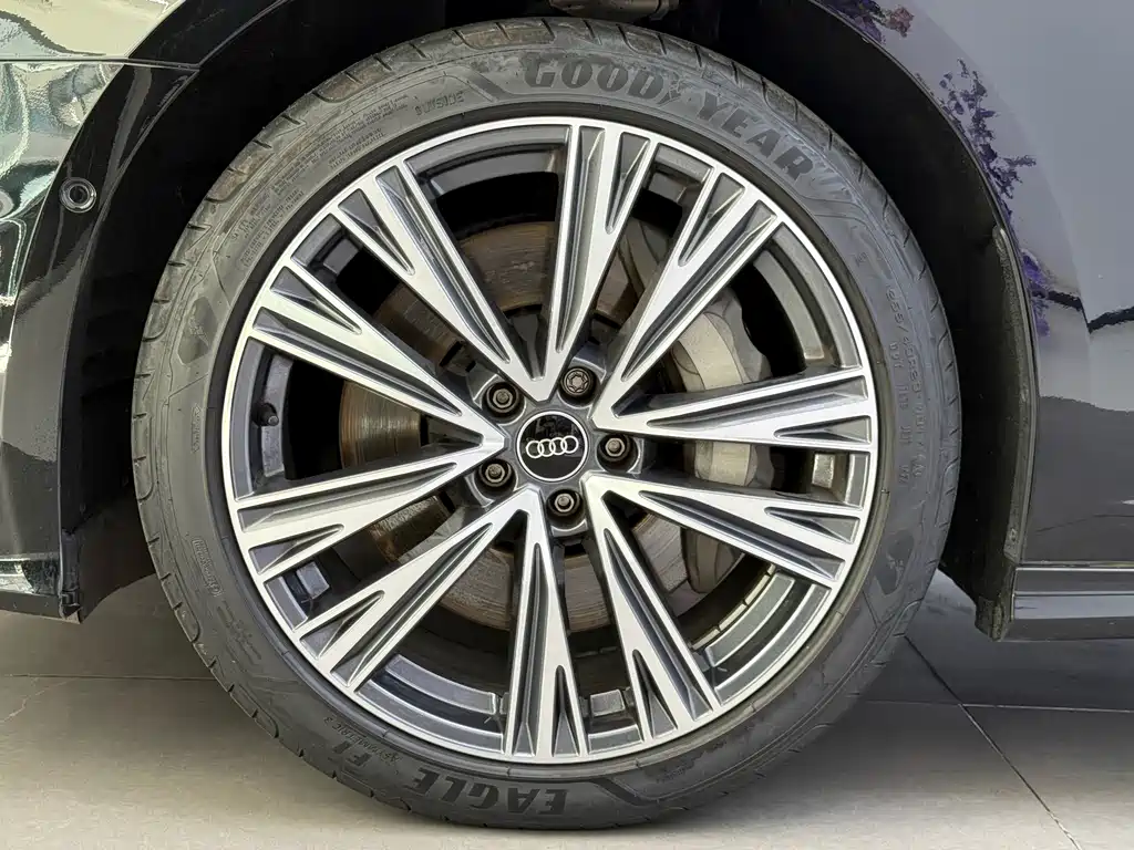 Audi A6L — миниатюра 7