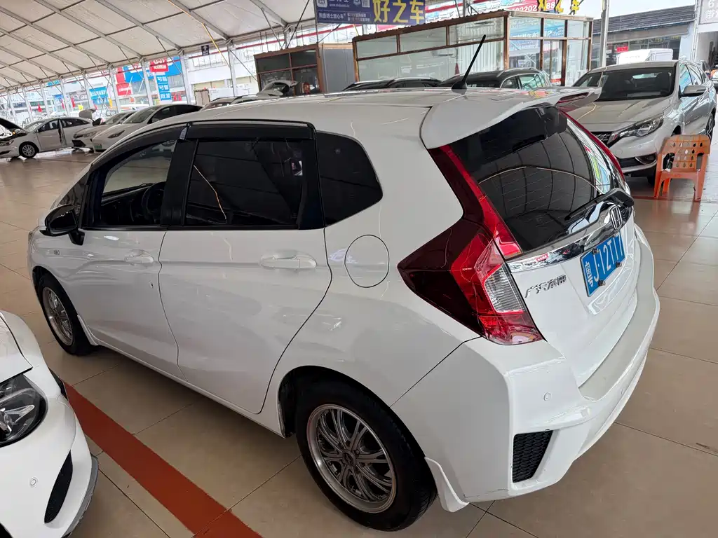 Honda Fit — миниатюра 10