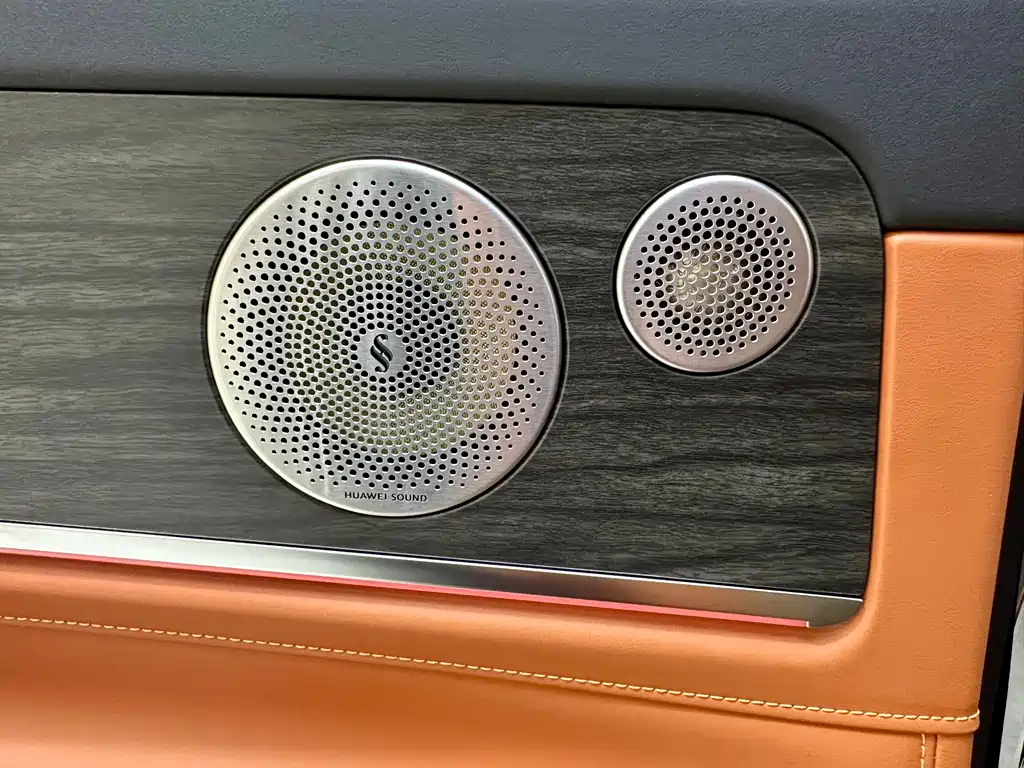 AITO AITO M9 — миниатюра 10