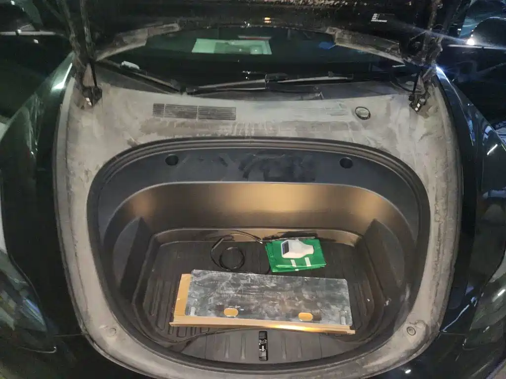 Tesla Model 3 — миниатюра 16