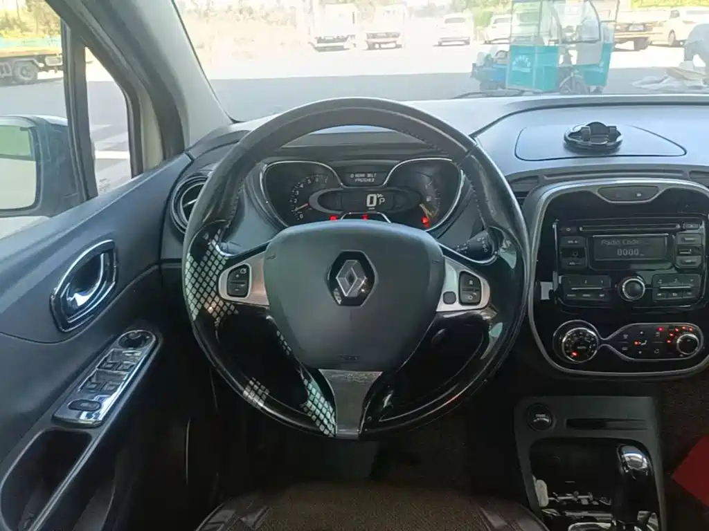 Renault Captur — миниатюра 11