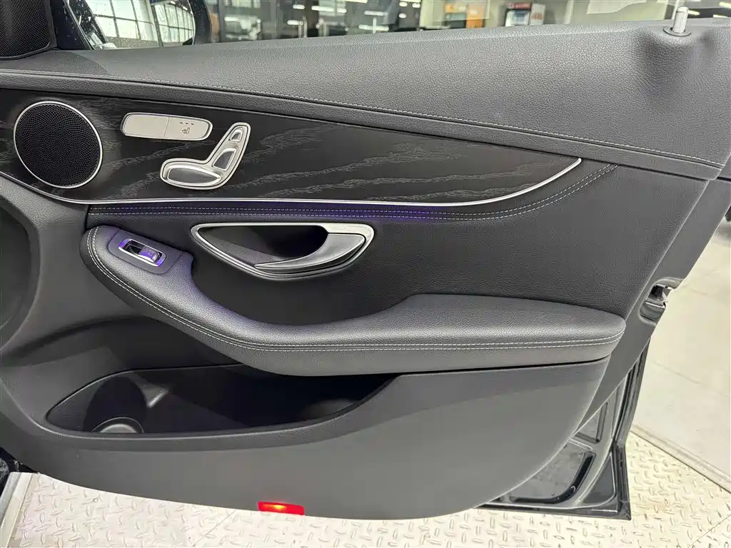 Mercedes-Benz C-Class — миниатюра 25