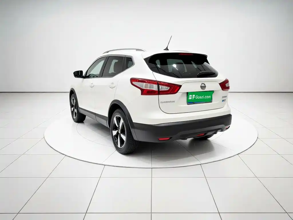 Nissan Qashqai — миниатюра 4