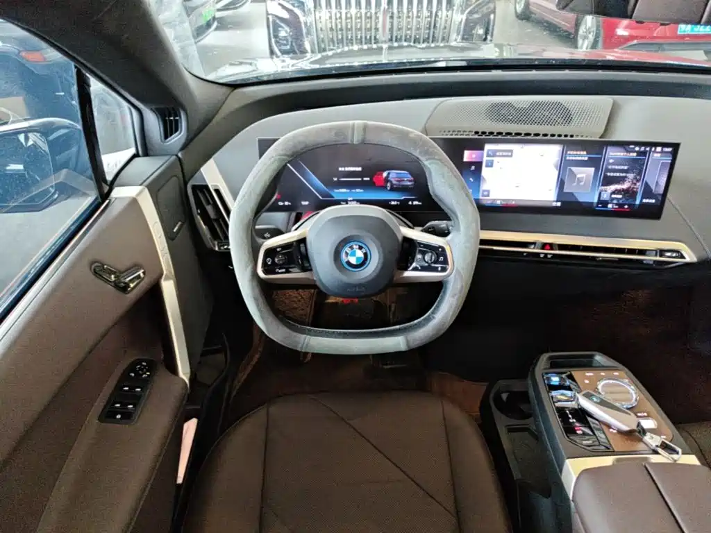BMW iX — миниатюра 11