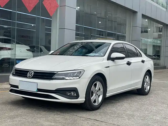 VOLKSWAGEN LINGDU 2018