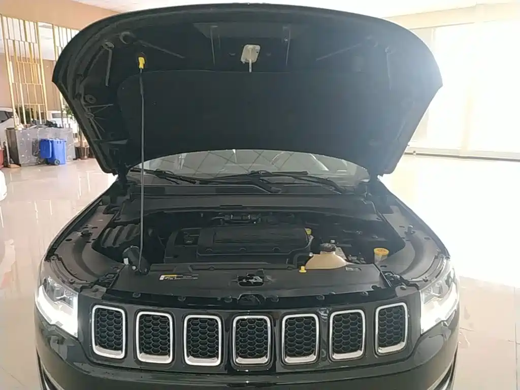 Jeep Compass — миниатюра 20