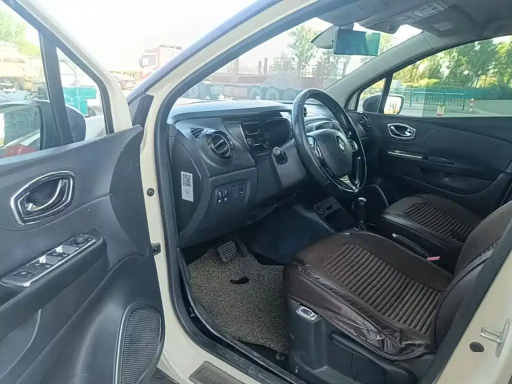 Renault Captur — миниатюра 16