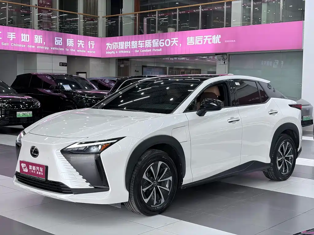 Lexus RZ